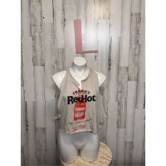 Red hot cut off crop top size large - Picture 1 of 6